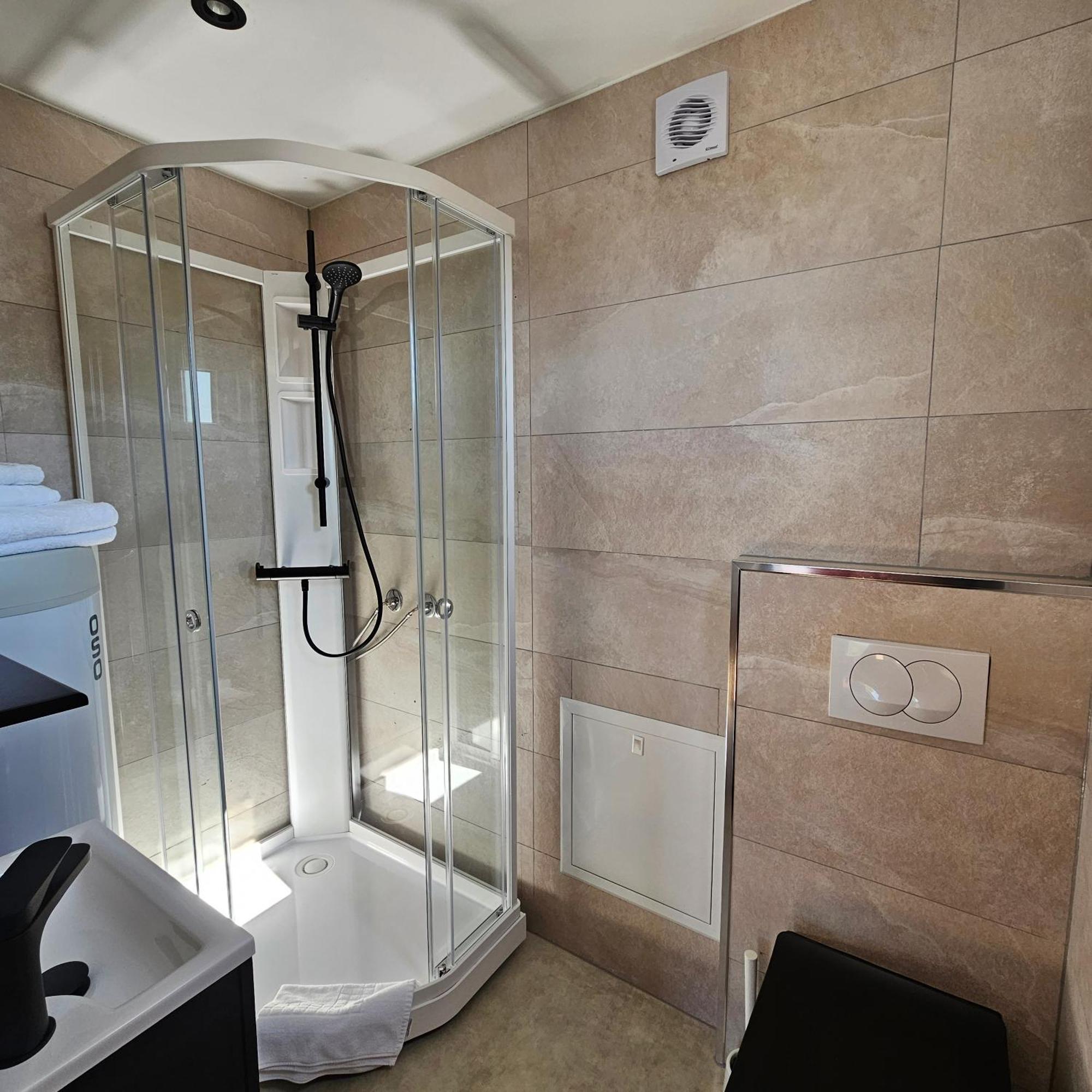 Lysefjorden - Goysa Gard Appartement Forsand Kamer foto